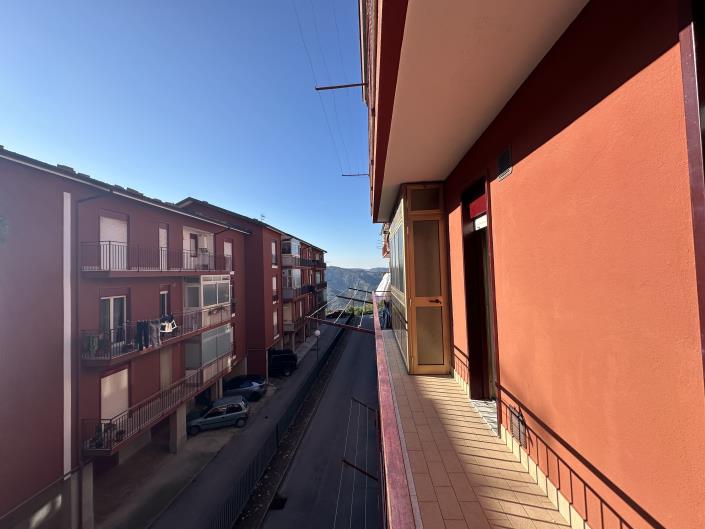 Image No.8-3 Bed Apartment for sale