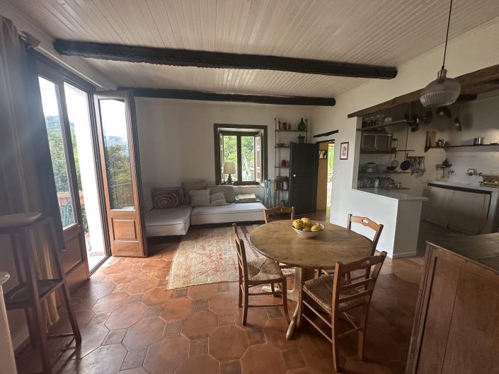 Image No.10-4 Bed Country House for sale