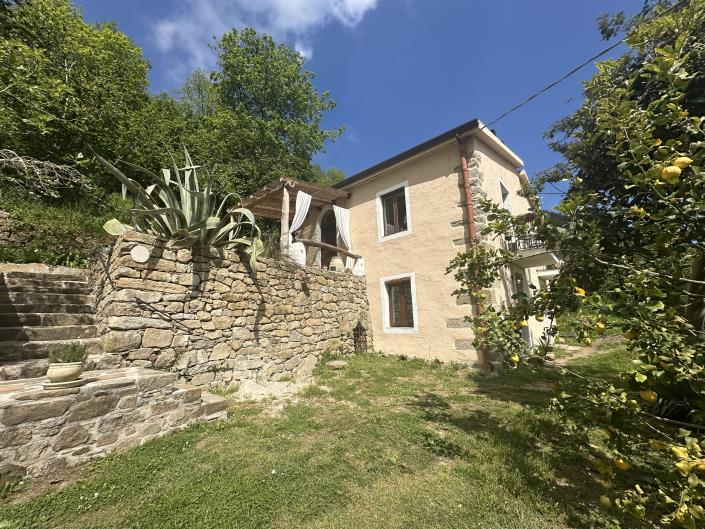 Image No.7-4 Bed Country House for sale