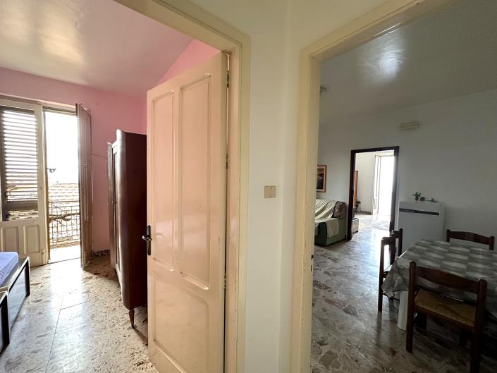 Image No.19-2 Bed Apartment for sale