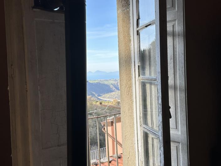 Image No.8-3 Bed Townhouse for sale