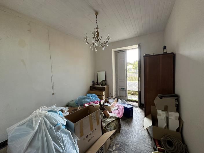 Image No.11-3 Bed Townhouse for sale