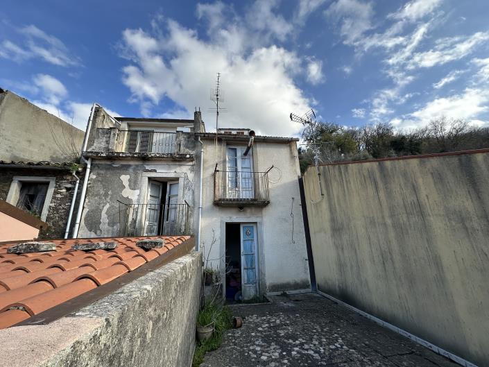 Image No.26-3 Bed Townhouse for sale