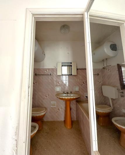 Image No.23-2 Bed Semi-Detached for sale