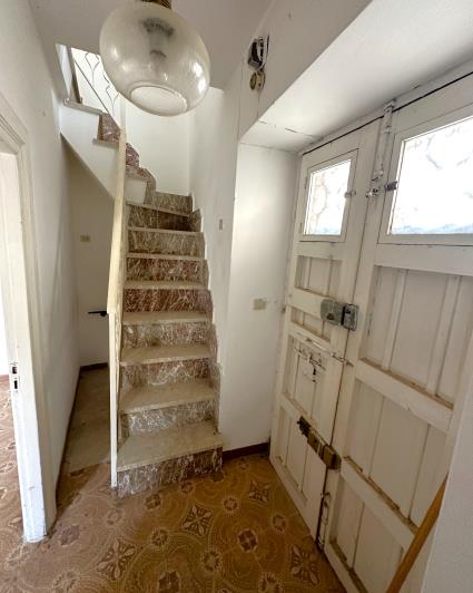 Image No.10-2 Bed Semi-Detached for sale