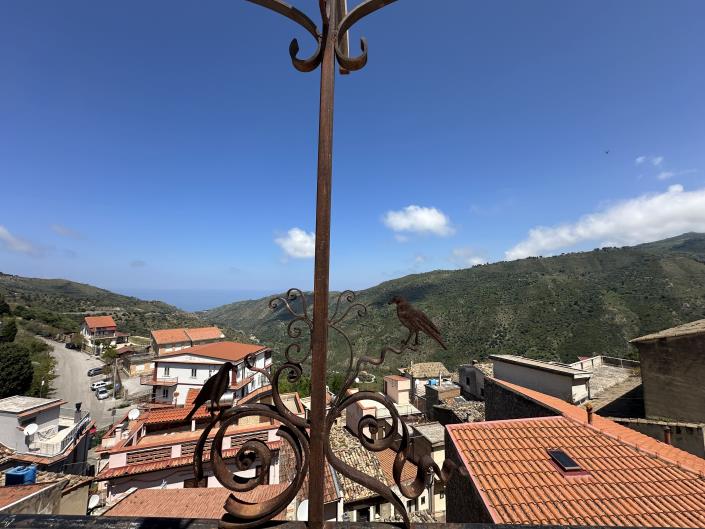 Image No.17-5 Bed Restaurant for sale