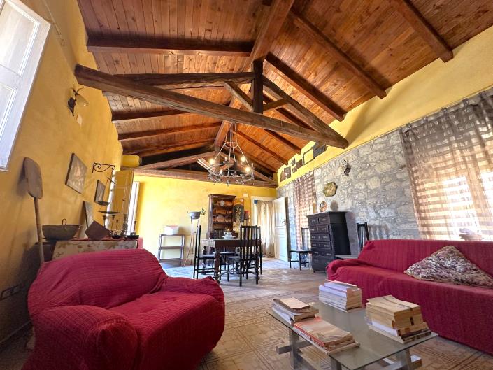 Image No.3-5 Bed Restaurant for sale