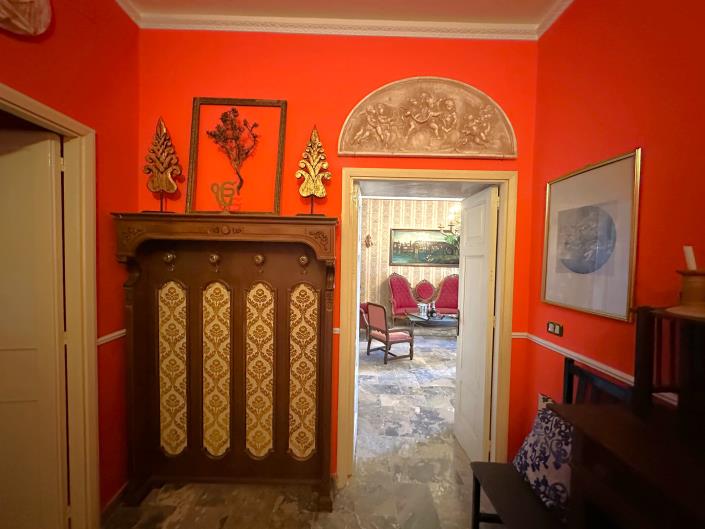 Image No.28-5 Bed Restaurant for sale