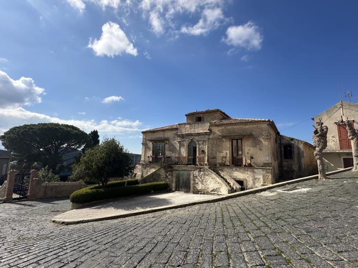 Image No.16-3 Bed Villa / Detached for sale