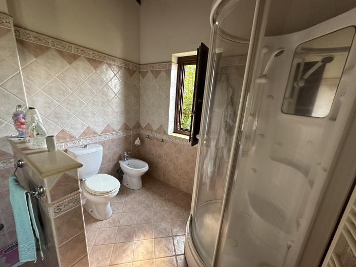 Image No.43-3 Bed Villa / Detached for sale