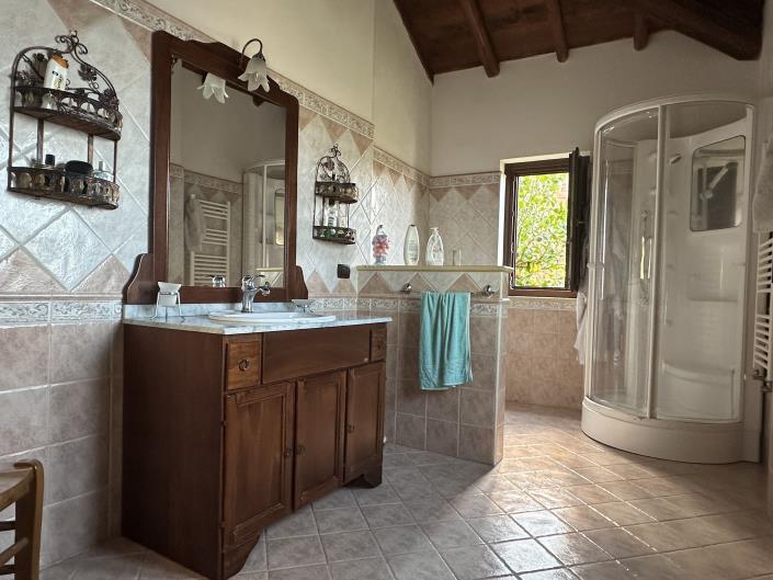 Image No.42-3 Bed Villa / Detached for sale