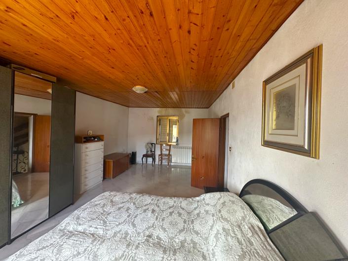 Image No.47-3 Bed Villa / Detached for sale