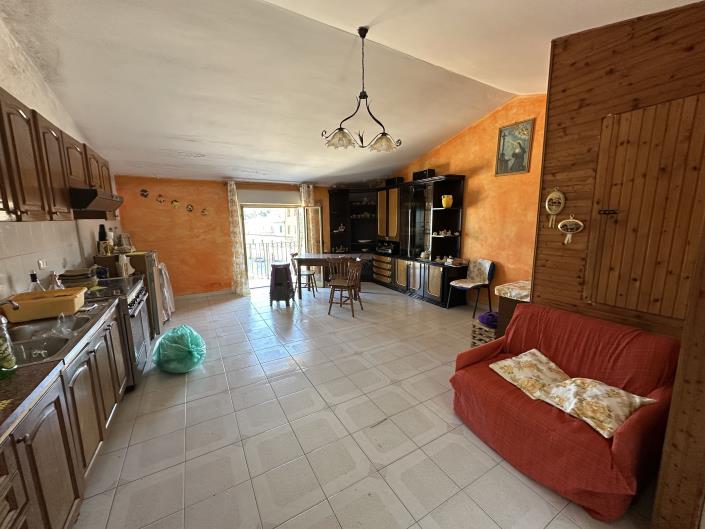 Image No.11-2 Bed Townhouse for sale