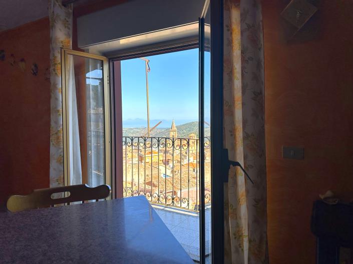 Image No.4-2 Bed Townhouse for sale