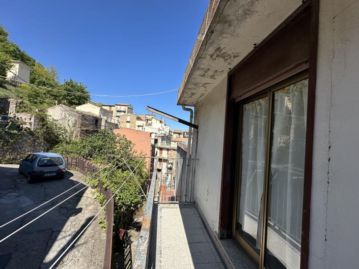 Image No.44-2 Bed Townhouse for sale