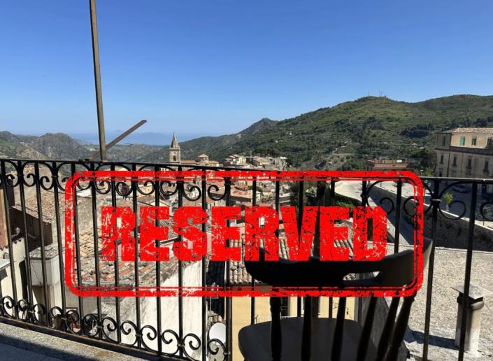 Image No.2-2 Bed Townhouse for sale