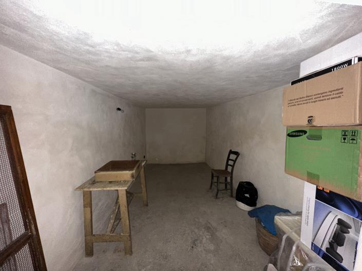 Image No.40-2 Bed House for sale