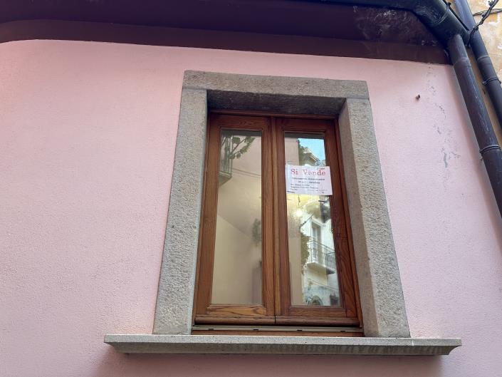 Image No.37-2 Bed House for sale