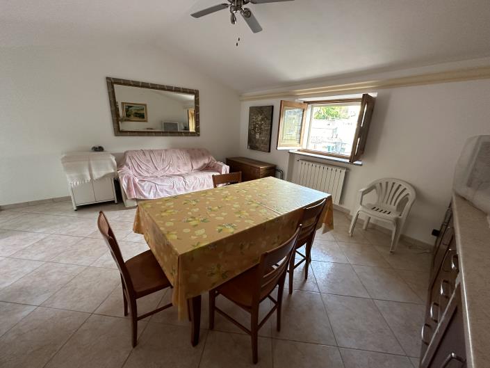 Image No.15-2 Bed House for sale