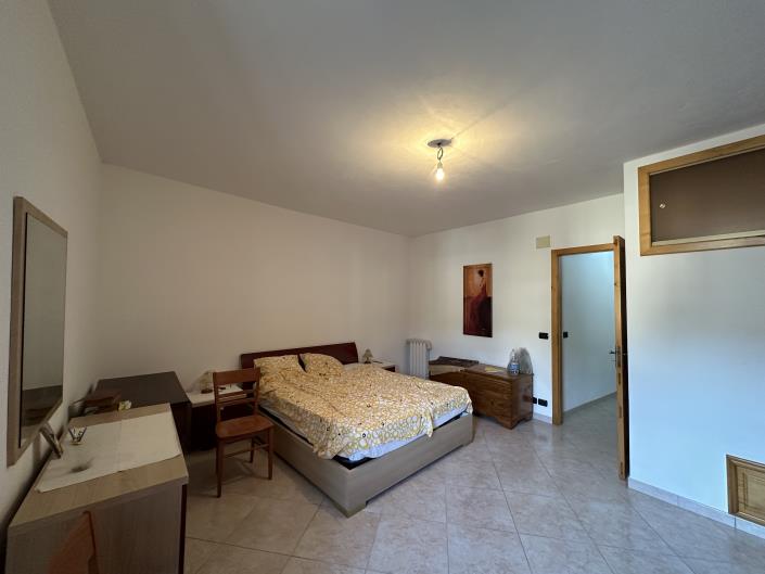 Image No.33-2 Bed House for sale