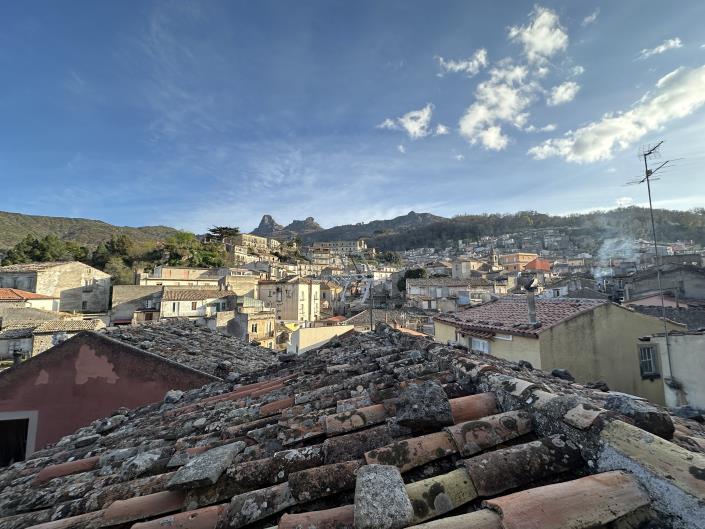 Image No.34-2 Bed House for sale