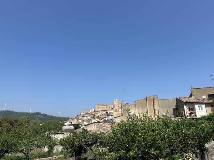 Image No.5-3 Bed Property for sale