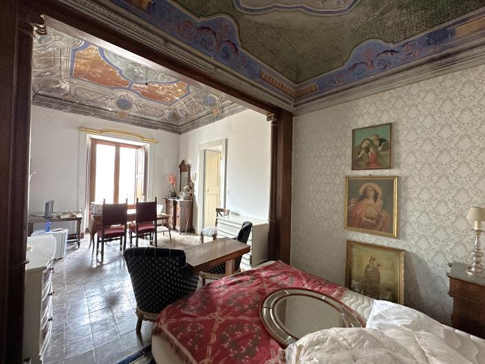 Image No.22-3 Bed Property for sale