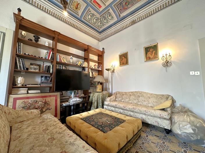 Image No.13-3 Bed Property for sale