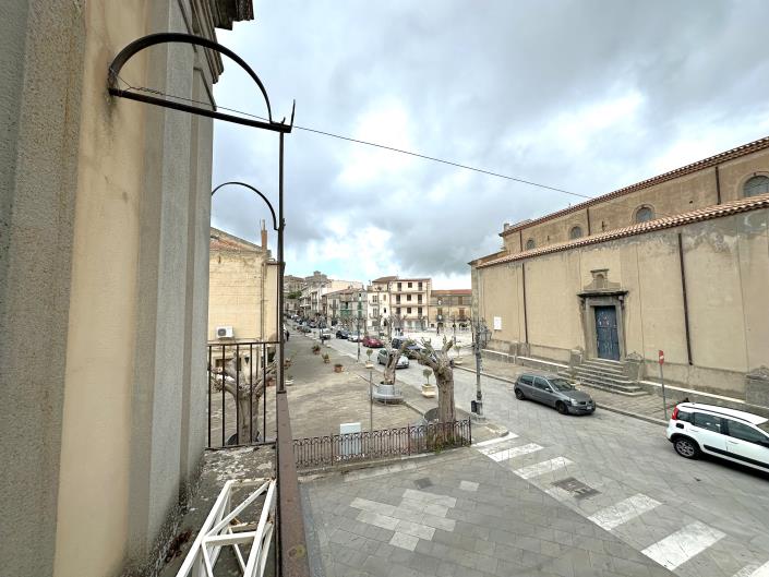 Image No.39-3 Bed Property for sale