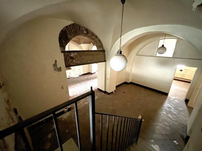 Image No.33-5 Bed Villa / Detached for sale