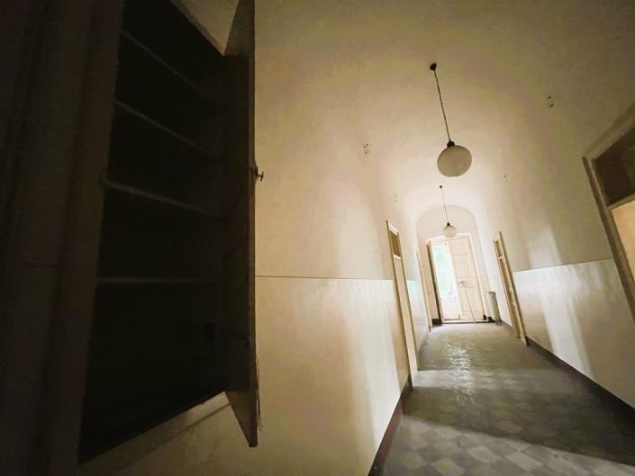 Image No.43-5 Bed Villa / Detached for sale