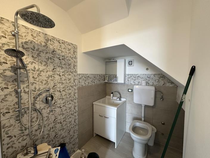 Image No.16-4 Bed Townhouse for sale