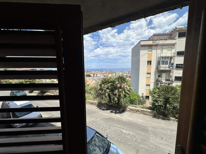 Image No.15-4 Bed Townhouse for sale