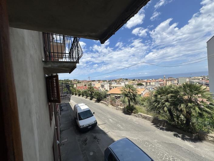 Image No.22-4 Bed Townhouse for sale