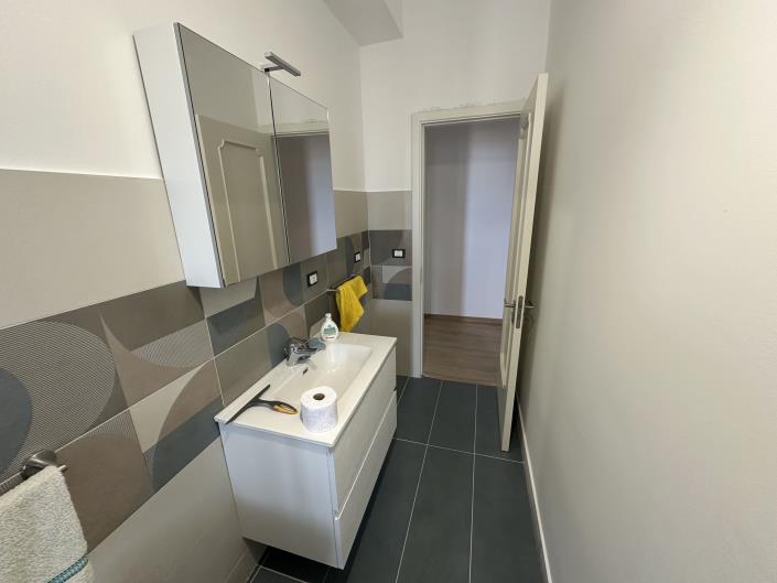 Image No.10-4 Bed Townhouse for sale