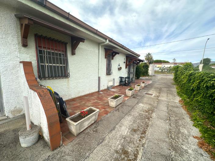 Image No.23-3 Bed Semi-Detached for sale