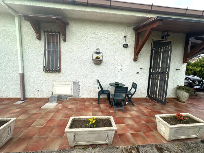 Image No.24-3 Bed Semi-Detached for sale