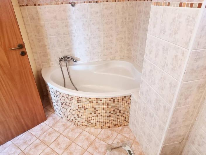 Image No.21-3 Bed Apartment for sale