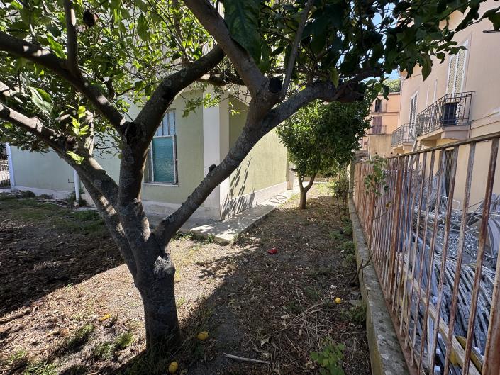 Image No.34-3 Bed Villa / Detached for sale