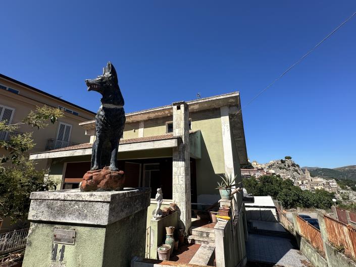 Image No.46-3 Bed Villa / Detached for sale