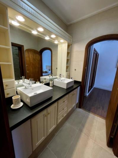 Image No.20-5 Bed Villa for sale