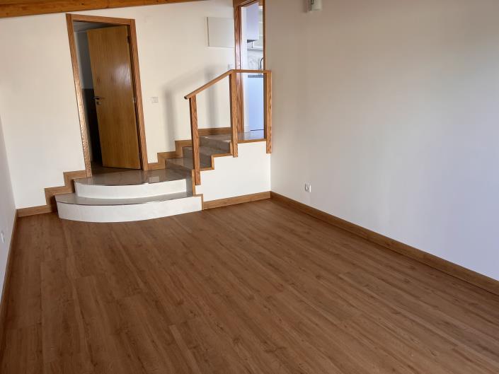 Image No.10-3 Bed House for sale