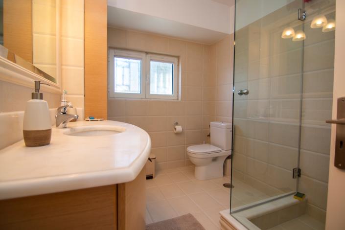 Image No.10-4 Bed House for sale