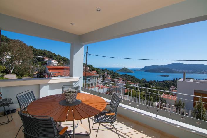 Image No.2-4 Bed House for sale