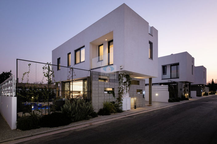 Image No.2-3 Bed Villa for sale