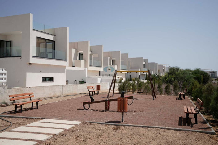 Image No.22-3 Bed Villa for sale