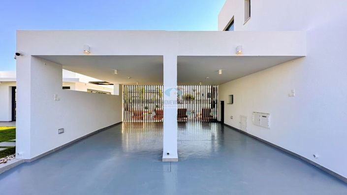 Image No.15-3 Bed Villa for sale