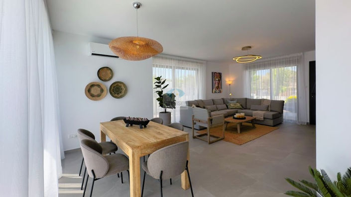 Image No.7-3 Bed Villa for sale