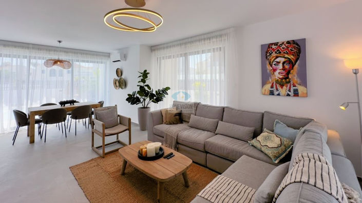 Image No.8-3 Bed Villa for sale