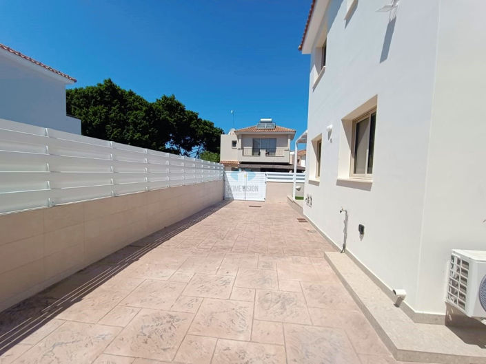 Image No.21-3 Bed Villa for sale